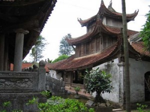 Image by http://www.fareastour.com.vn/attractions/Pagodas_Temples_Towers_Churches_Tombs/But_Thap_Pagoda.htm