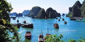 Image by: http://www.businessinsider.com/halong-bay-is-beautiful-2015-11
